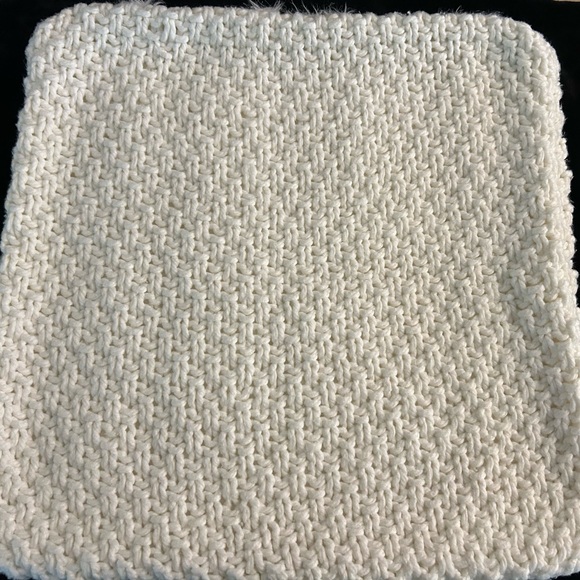 2 Pottery Barn Cozy, Plush, Chunky Handknit Pillow Covers. Ivory. 24” X 24” - Picture 7 of 10